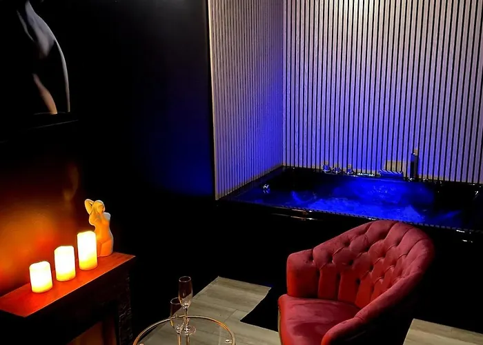 De Luxe - Jacuzzi & Cave Secrete