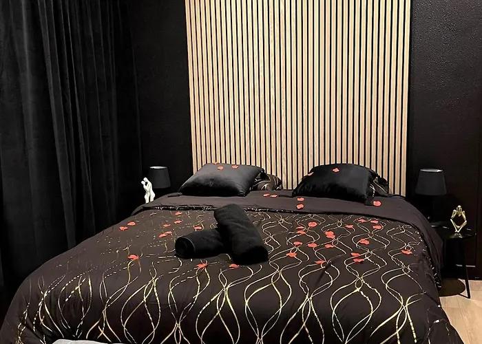 Apartment De Luxe - Jacuzzi & Cave Secrete *